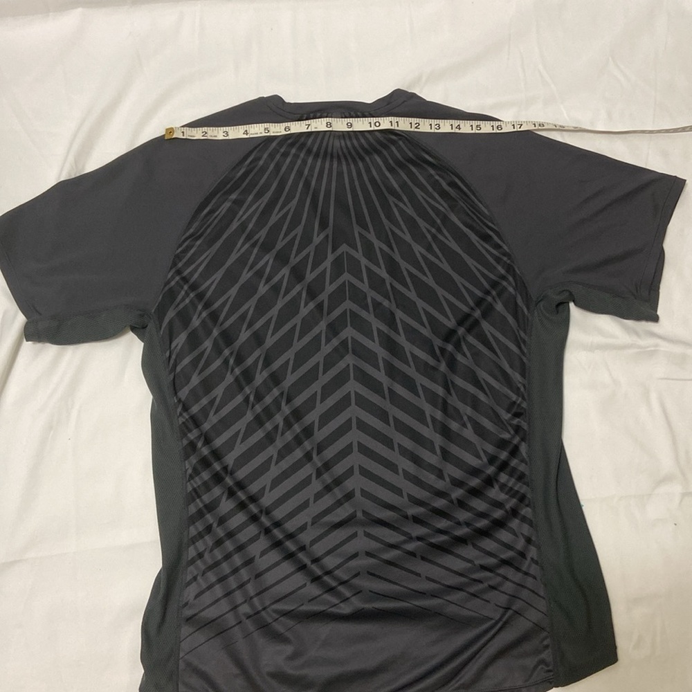 NIKE,MEN,DARK GREY,DRI-FIT,SHORT SLEEVE,ATHLETIC T-SHIRT.SIZE-LARGE - Picture 3 of 13